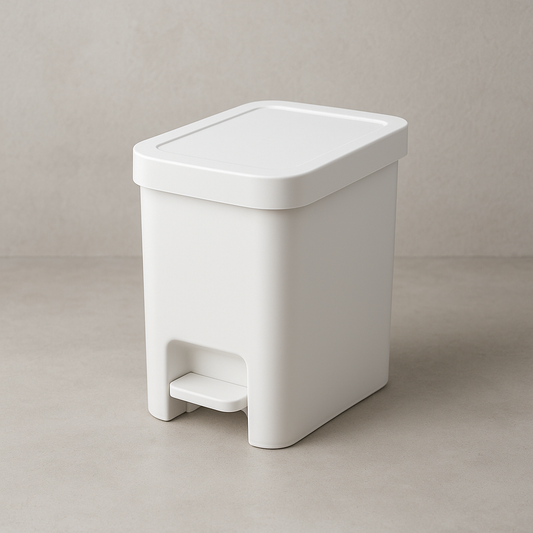 Lixeira de pedal de plástico Trium branca 6 litros